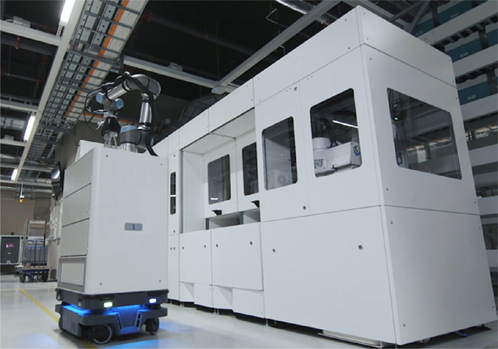 院内を走行するMiR250